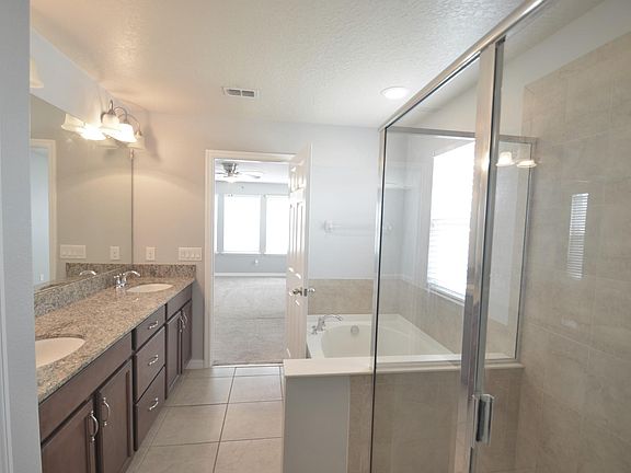 2nd image of 4961 Creekside Park Ave