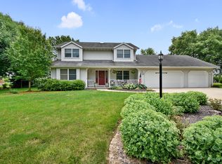 203 E South Mahomet Rd, Mahomet, IL 61853