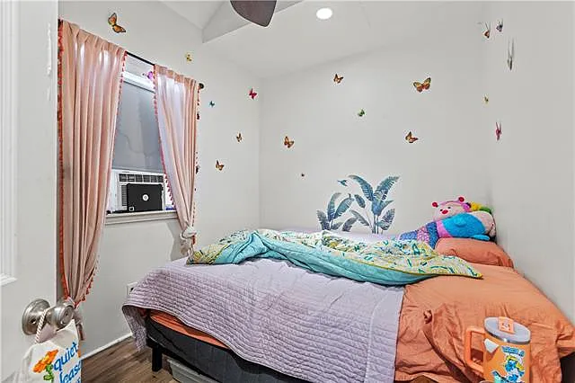 1220 Saint Maurice Ave — Photo 8