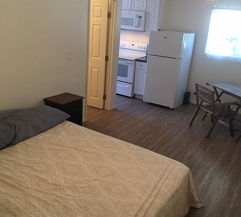 5th image of 4162 Estrella Ave #8