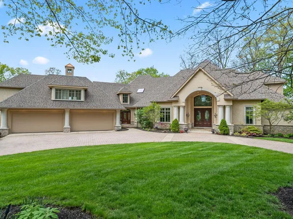 912 Matthews Brook Ln, Powell, OH 43065