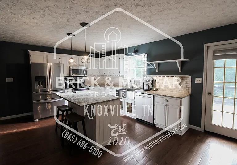 808 Pioneer Dr — Photo 16