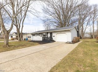 36470 Aurensen Rd, North Ridgeville, OH 44039