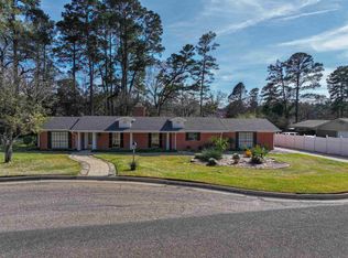 1204 Azalea Dr, Longview, TX 75601