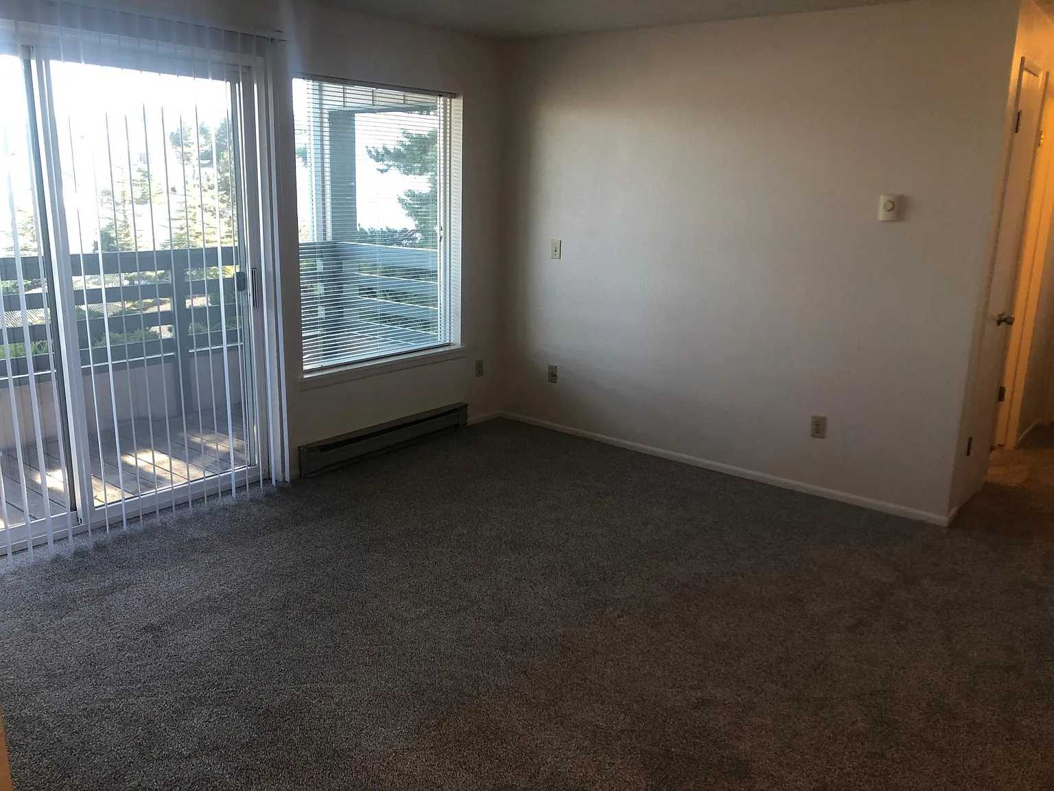 2 bed, 750 sqft, $950 — Photo 2