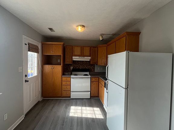 5th image of 133 Concord Dr #2