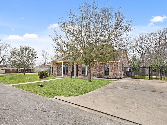 2nd image of 7034 Sherwood Drive