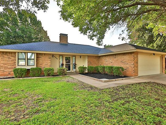2nd image of 5209 Meadowick Ln