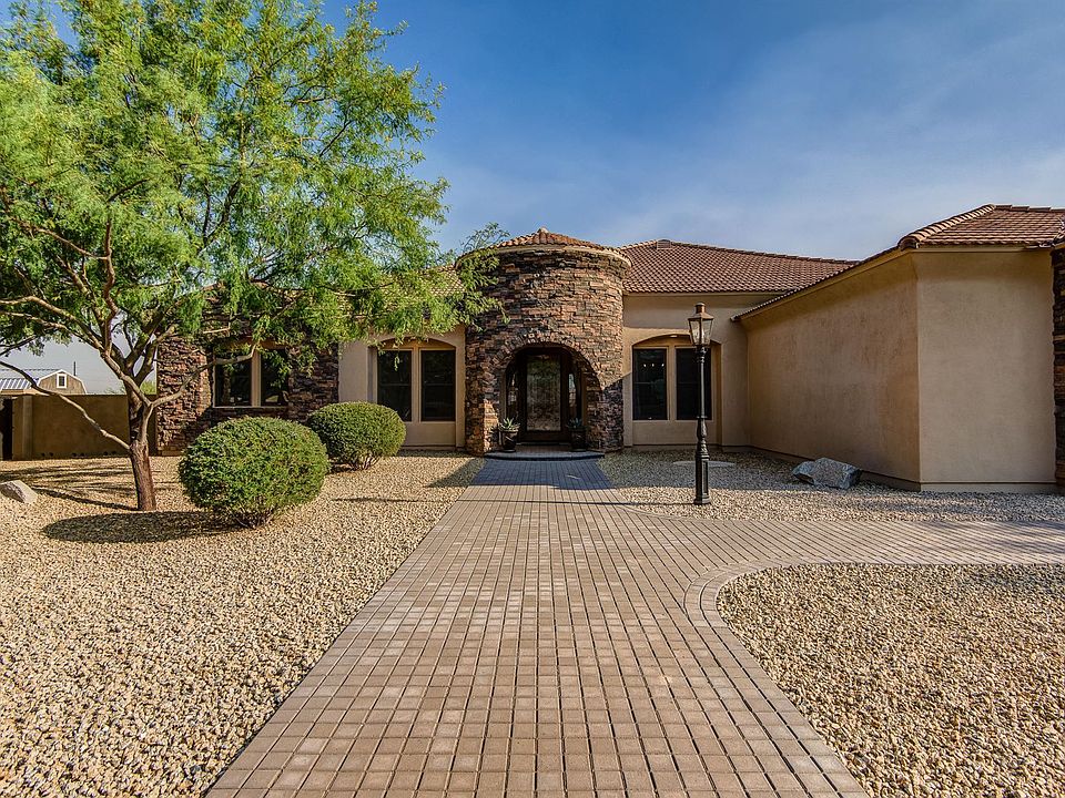 1st image of 607 W Los Corrales Dr