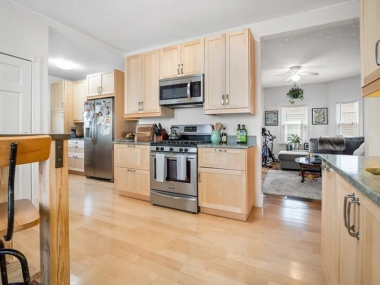 52 Waterhouse St #52 — Photo 16