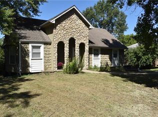 11006 Olive St, Kansas City, MO 64131