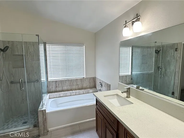 19178 Bel Air Dr — Photo 15