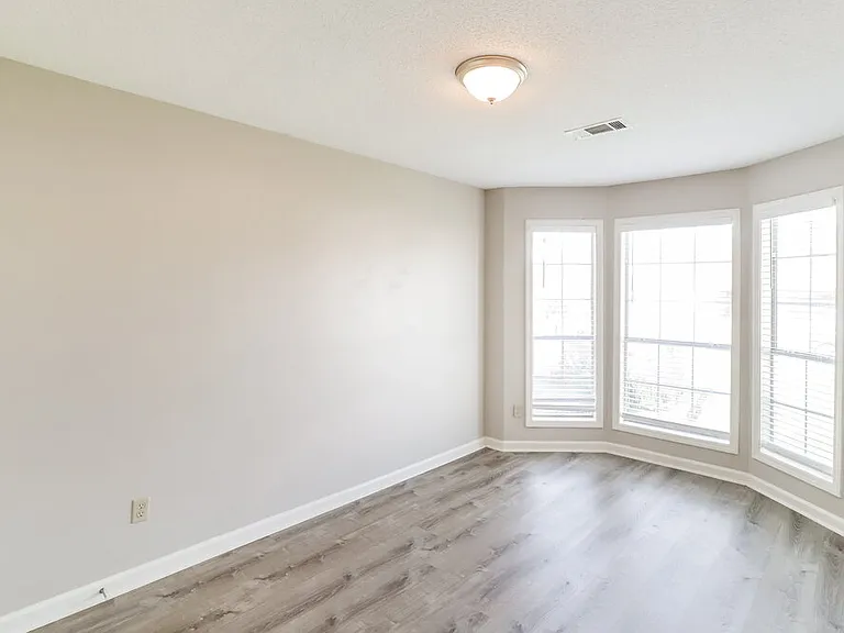 6665 Millgrove Park Dr — Photo 12