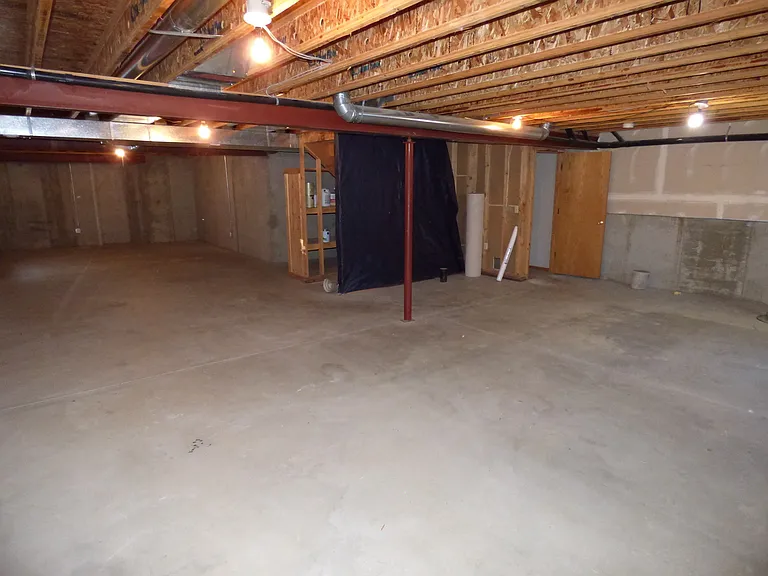 1787 Kokanee Ct — Photo 9