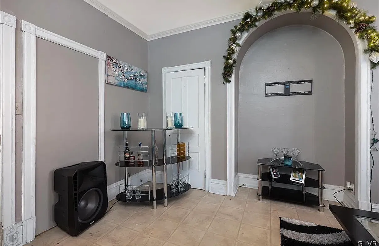 4 bed, 1200 sqft, $1,650 — Photo 4