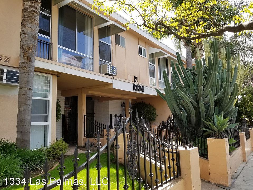 1st image of 1334 N Las Palmas Ave #204