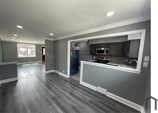 2545 S Bellford St — Photo 6