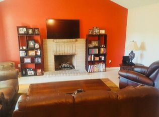 8177 N Angus St, Fresno, CA 93720