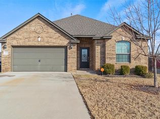 3300 Grace Lake Ct, Yukon, OK 73099