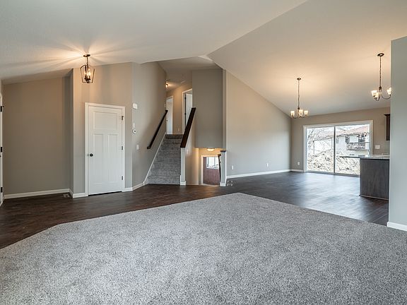 Photos of a similar Linwood model