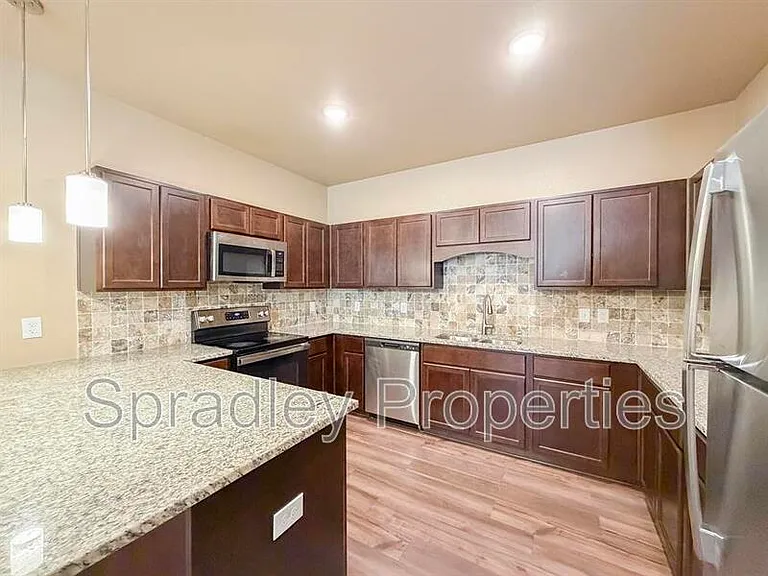 1003A Laurel Dr — Photo 5