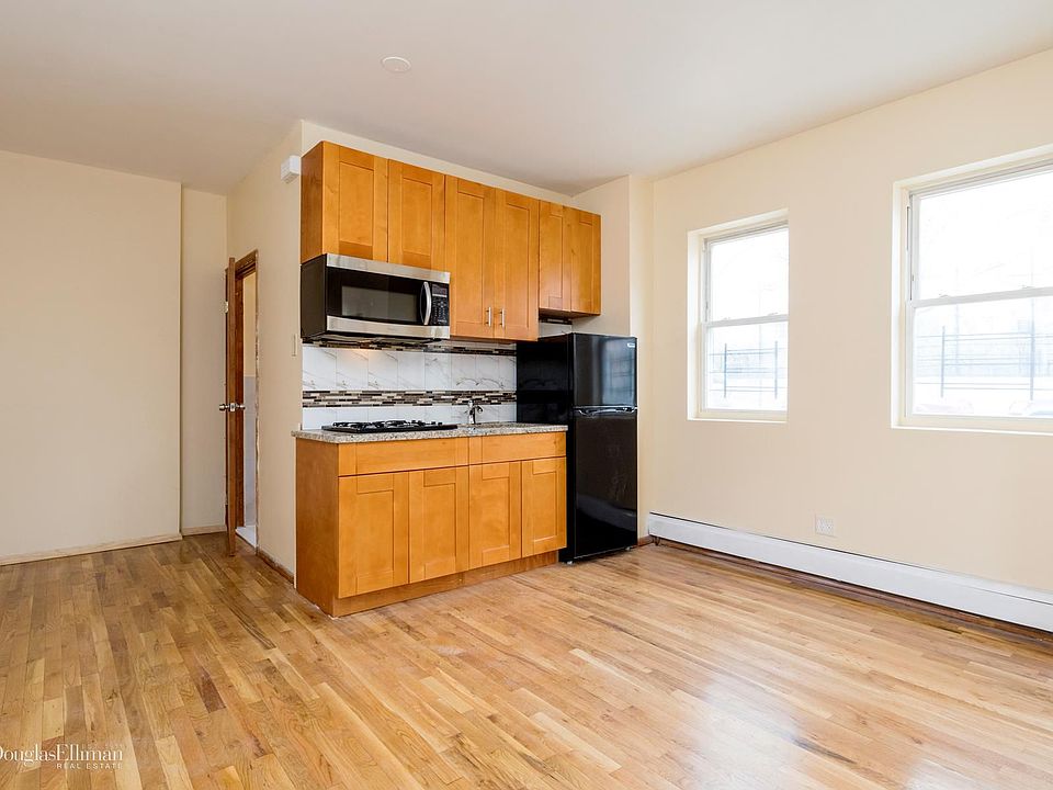 2nd image of 1516 Bergen St APT 1
