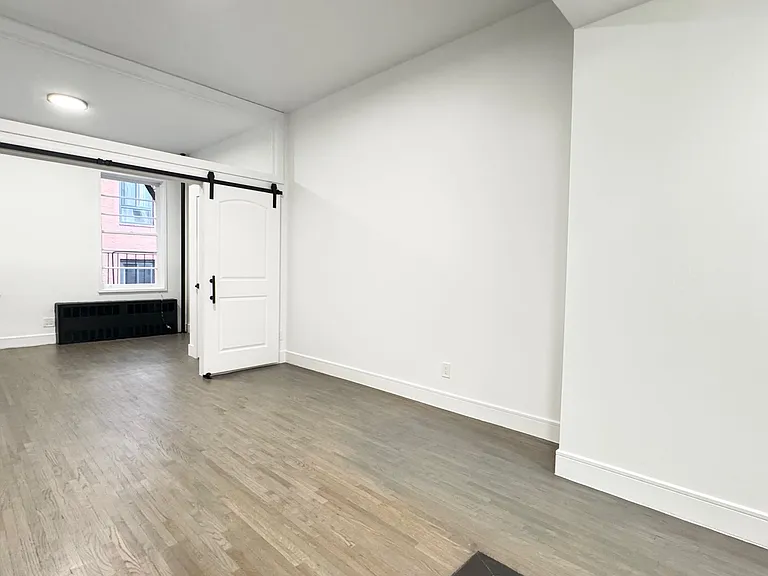 19 E 21st St #4C — Photo 6
