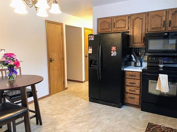 3rd image of 5550 Cathedral Dr