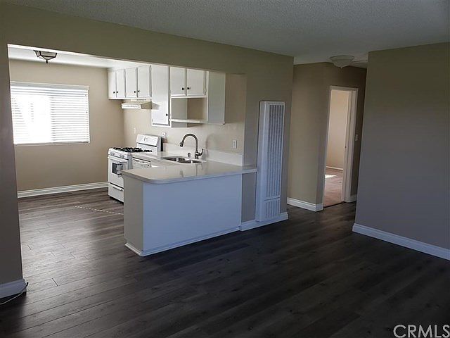 1st image of 159 13th St APT B