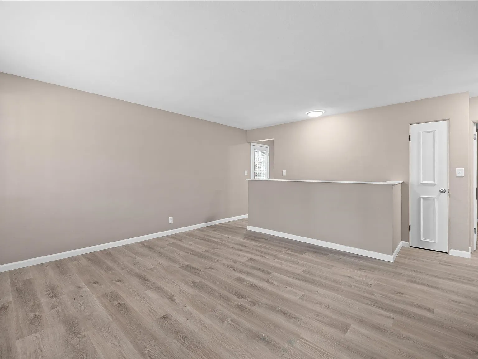 3 bed, $1,595 — Photo 4