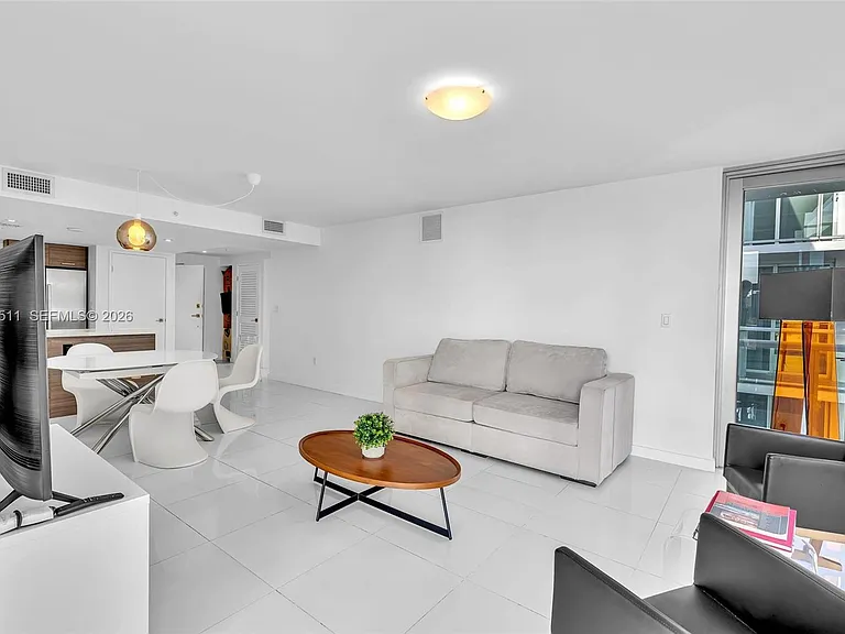 9901 E Bay Harbor Dr #802 — Photo 7