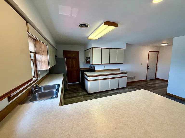 1617 N Bridge St #UPPER — Photo 4