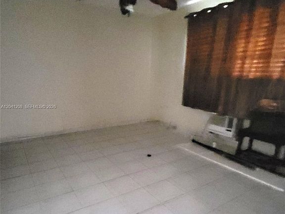3rd image of 17050 NE 14th Ave APT 107