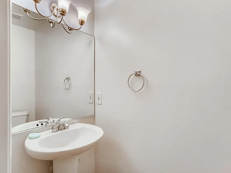 6227 W Washington Ave — Photo 14
