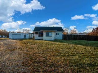 2905 N Center Rd, Flint, MI 48506