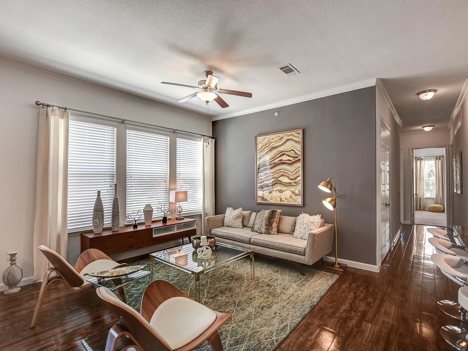4 bed, 4.0 bath, 1743 sqft, $2,328 — Photo 2