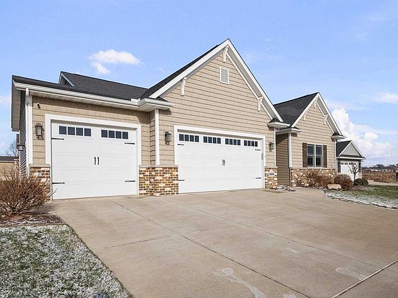 2nd image of 4808 Mason Run