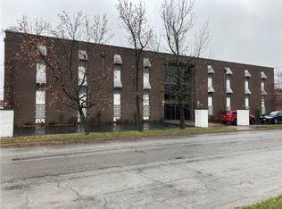 3050 Valerie Arms Dr, Dayton, OH 45405