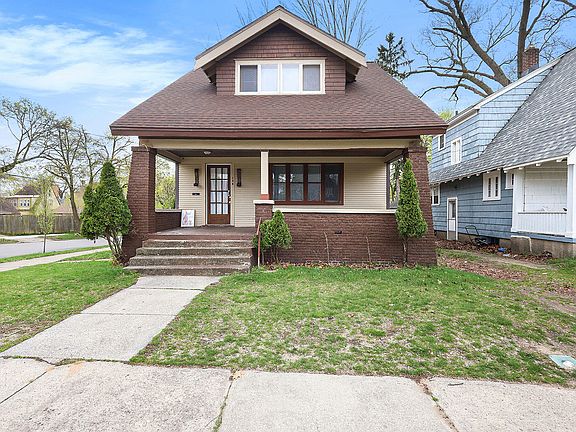 4th image of 456 Storrs St SE