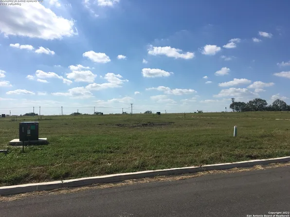 701 HIGHLAND ST LOT 14, Poth, TX 78147
