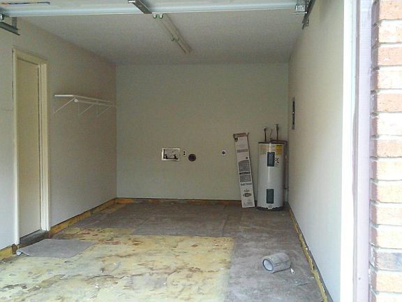 2nd image of 706 N Buren Ave