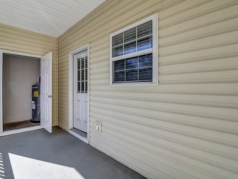 324 Laurel Oak Ln — Photo 20