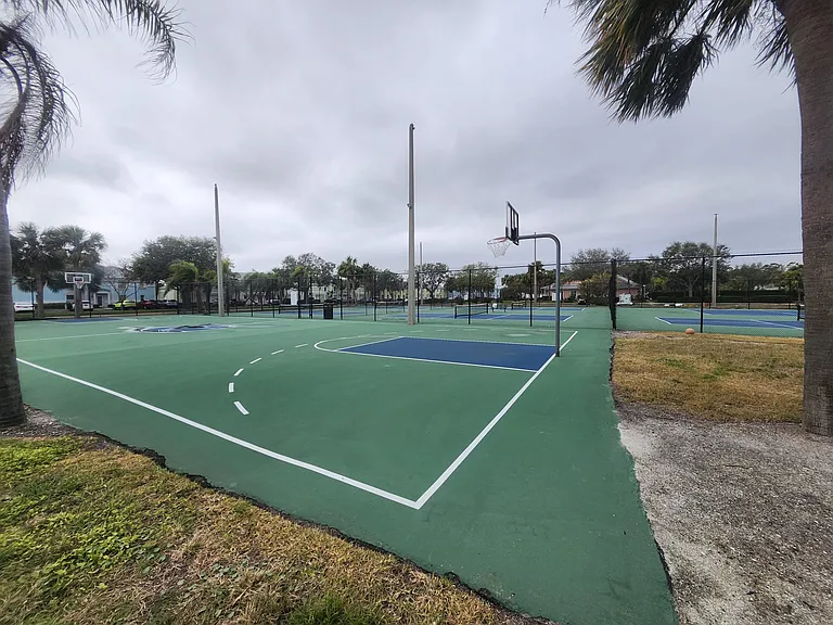 4756 Beach Dr SE #C — Photo 18