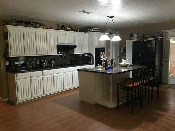 Beautiful Modern Kitchen!