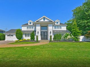 72 Ripplewater Ave, Massapequa, NY 11758