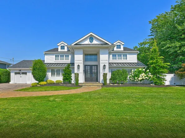 72 Ripplewater Avenue, Massapequa, NY 11758
