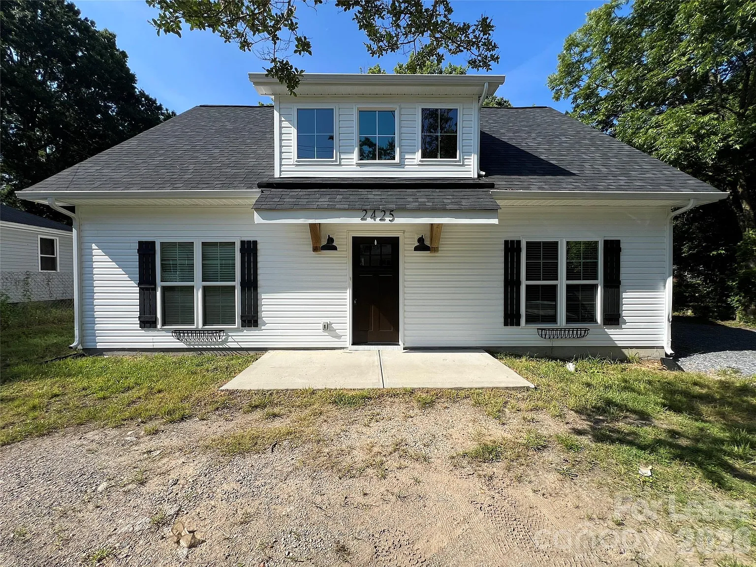 3 bed, 2.0 bath, $1,599 — Photo 1