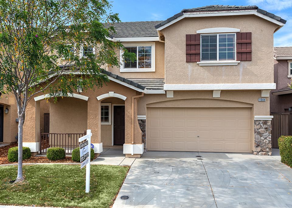 1st image of 1644 Blue Beaver Way