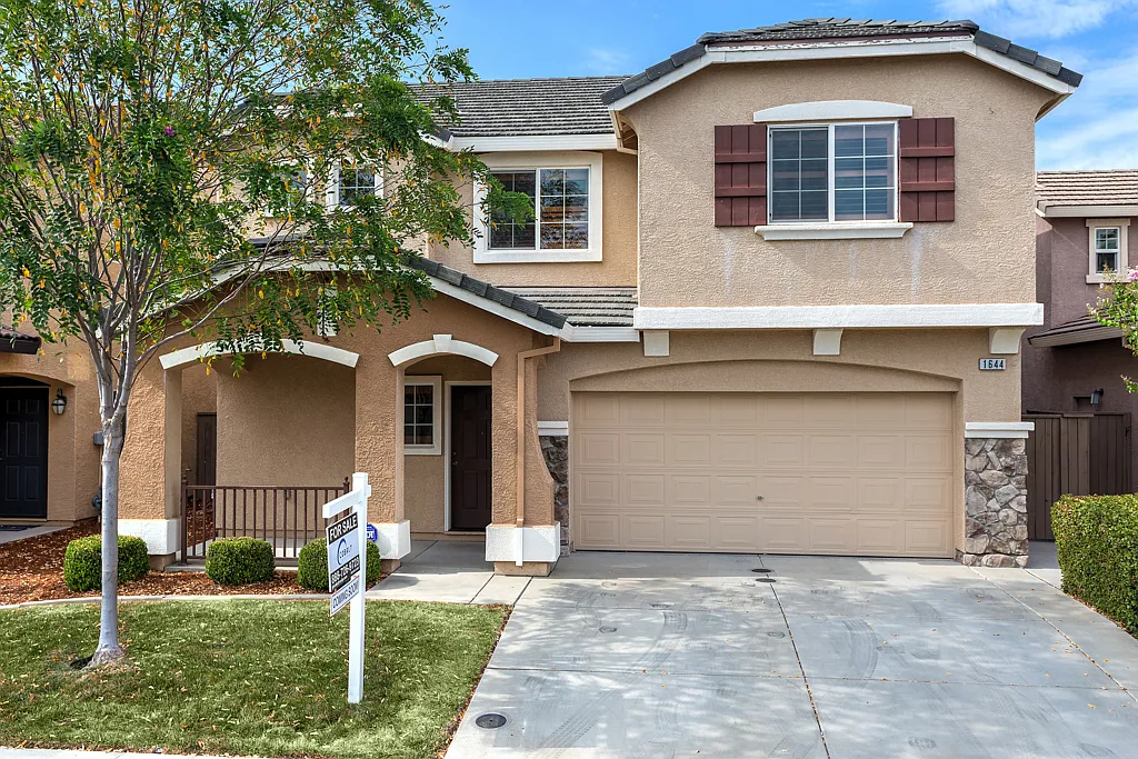 1644 Blue Beaver Way photo 1