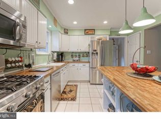 46 Deer Park Cir, Blackwood, NJ 08012